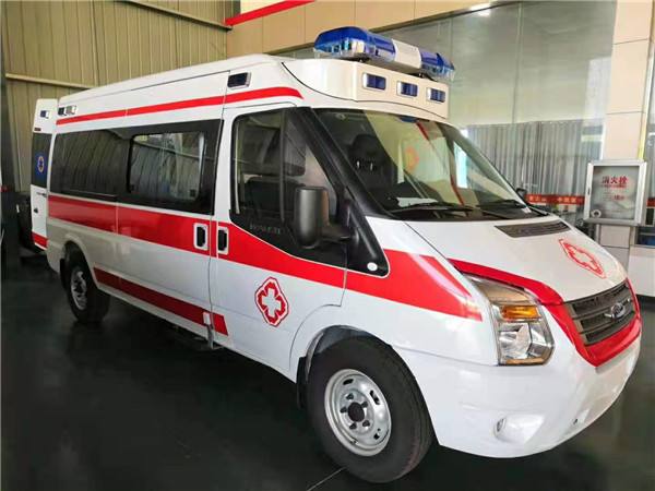 富源县福特V362救护车